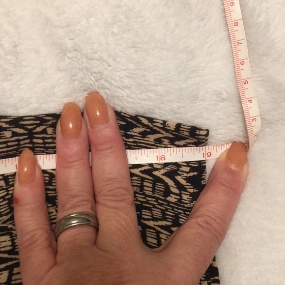 Skirt - Picture 3 of 4